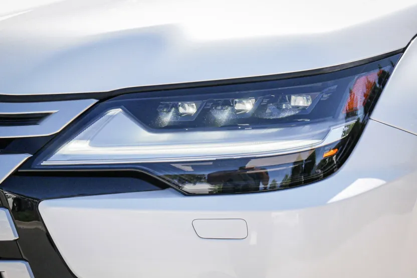 2023 Lexus LX 600 Luxury photo 1