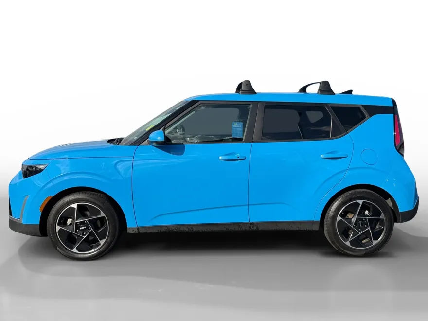 2023 Kia Soul EX photo 1