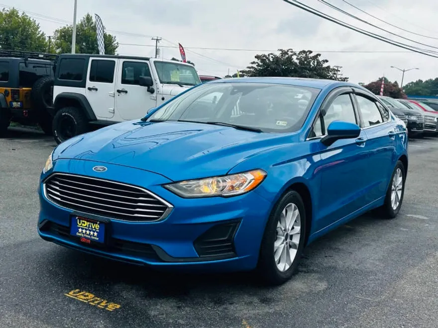 2020 Ford Fusion SE photo 1