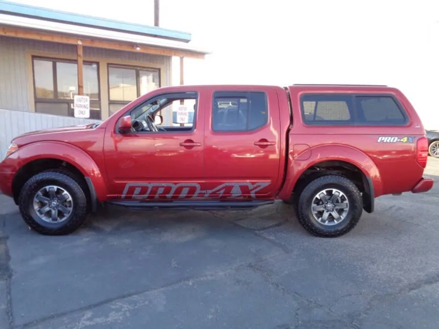2017 Nissan Frontier PRO-4X photo 1