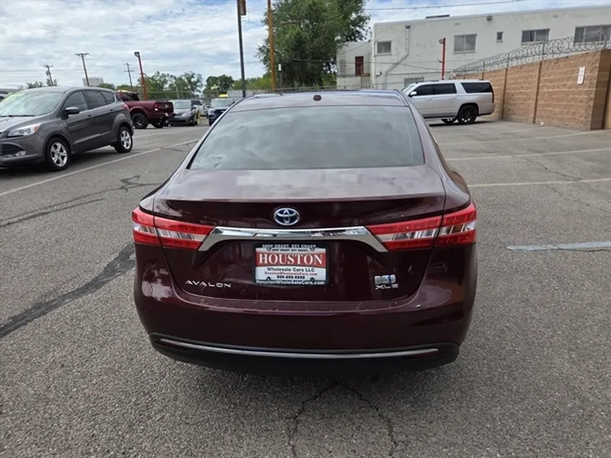 2015 Toyota Avalon Hybrid XLE Premium photo 1