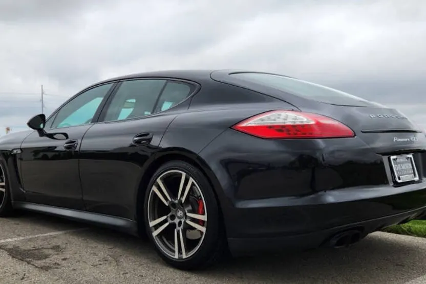 2013 Porsche Panamera GTS photo 1