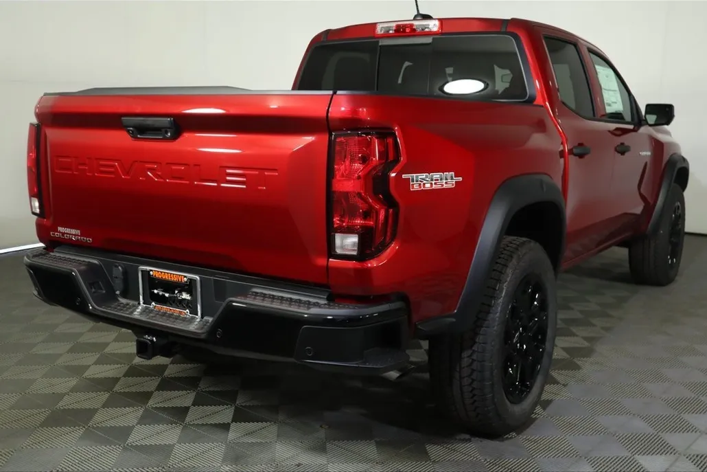 2026 Chevrolet Colorado Trail Boss photo 1