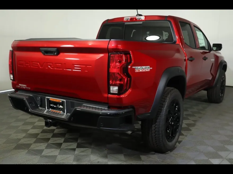 2026 Chevrolet Colorado Trail Boss photo 1
