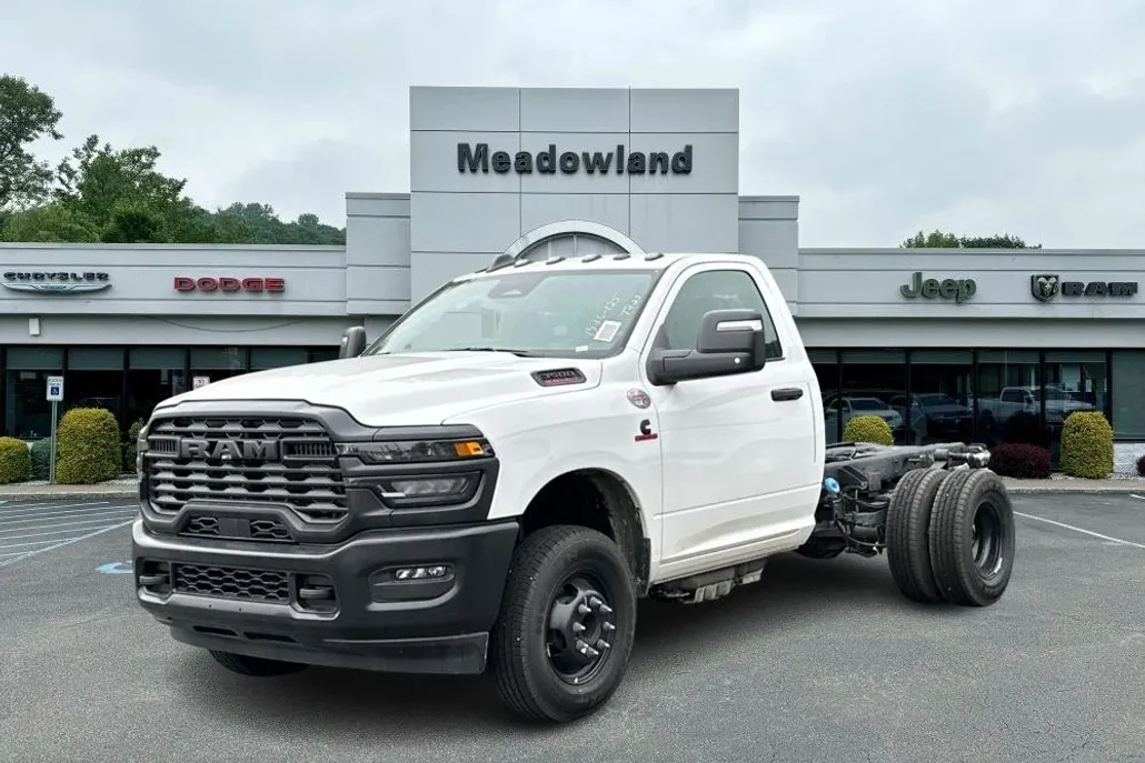 2025 Ram 3500 Tradesman photo 1