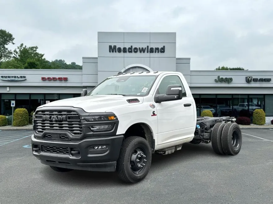 2025 Ram 3500 Tradesman photo 1