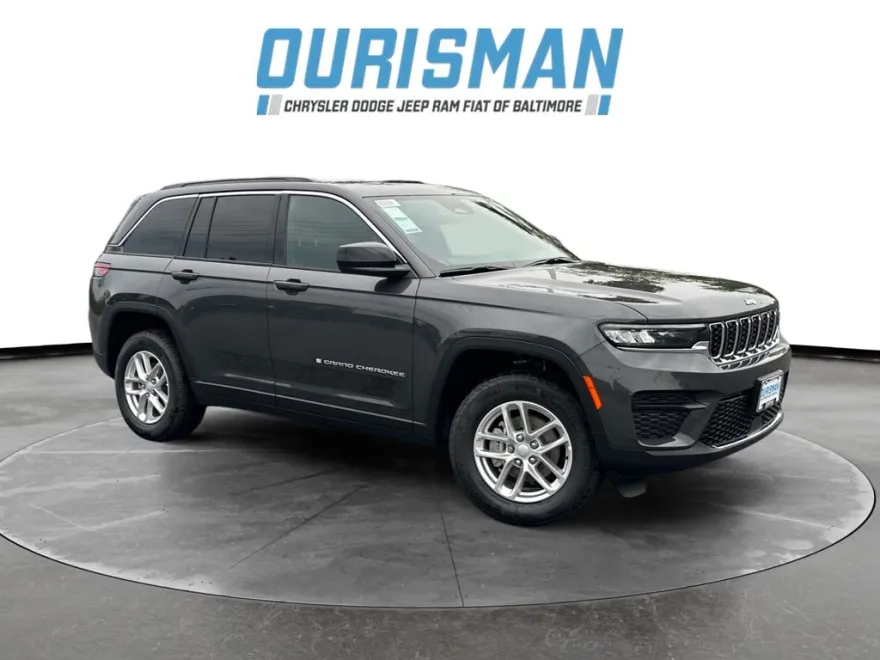 2025 Jeep Grand Cherokee Laredo photo 1