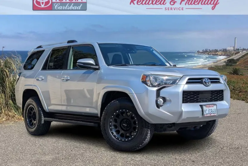 2020 Toyota 4Runner SR5 photo 1