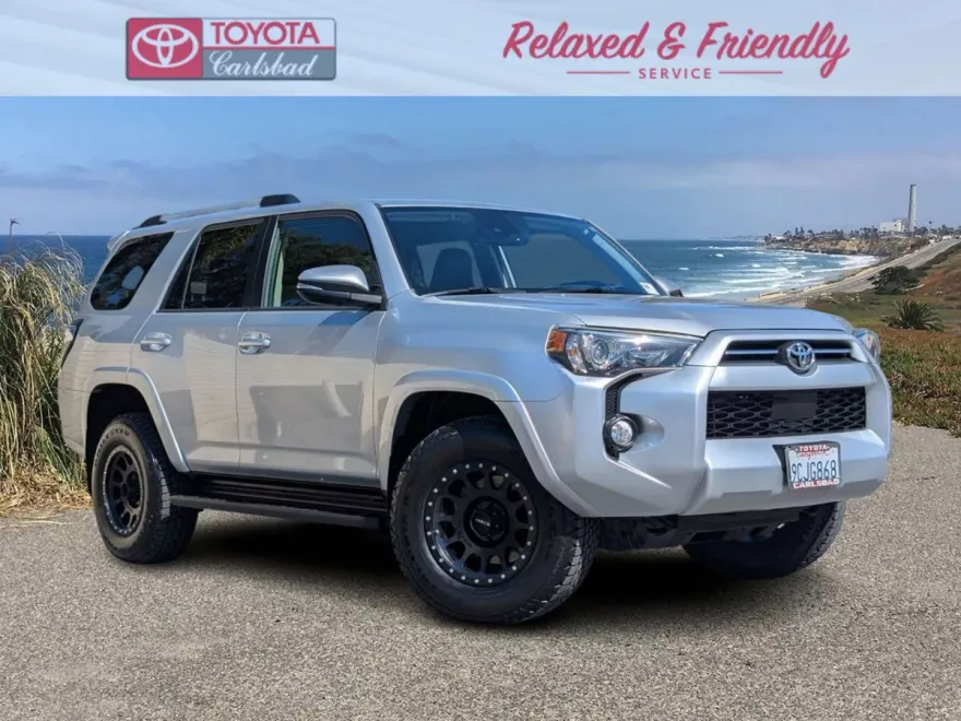 2020 Toyota 4Runner SR5 photo 1