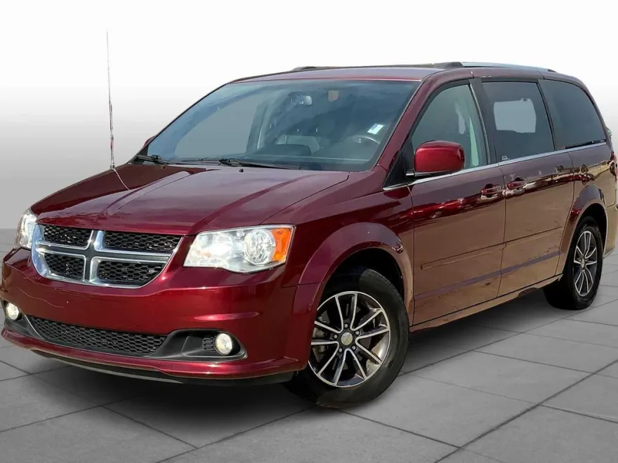 2017 Dodge Grand Caravan SXT photo 1