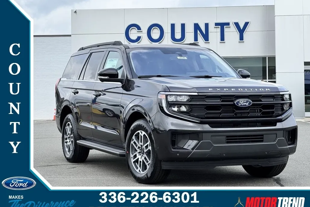 2025 Ford Expedition photo 1