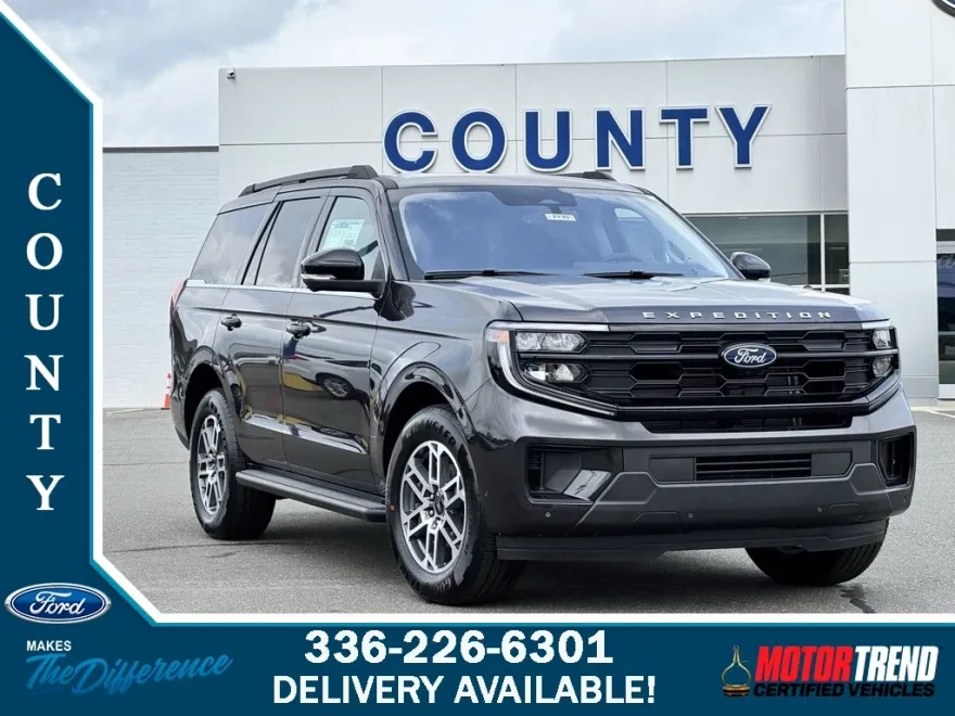 2025 Ford Expedition photo 1