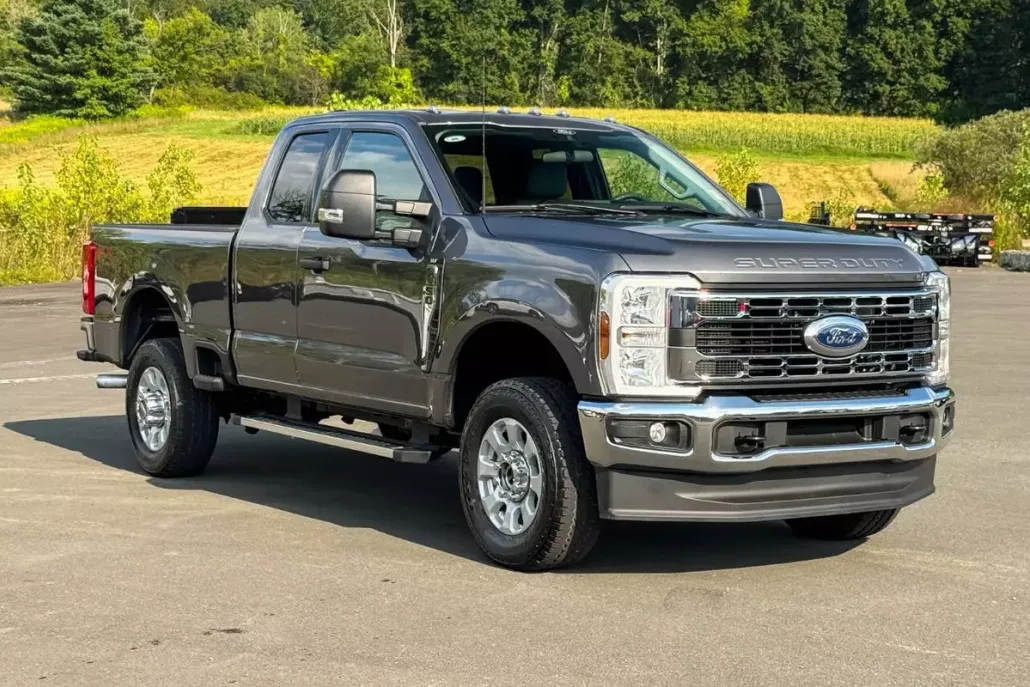 2024 Ford F-350 XLT photo 1