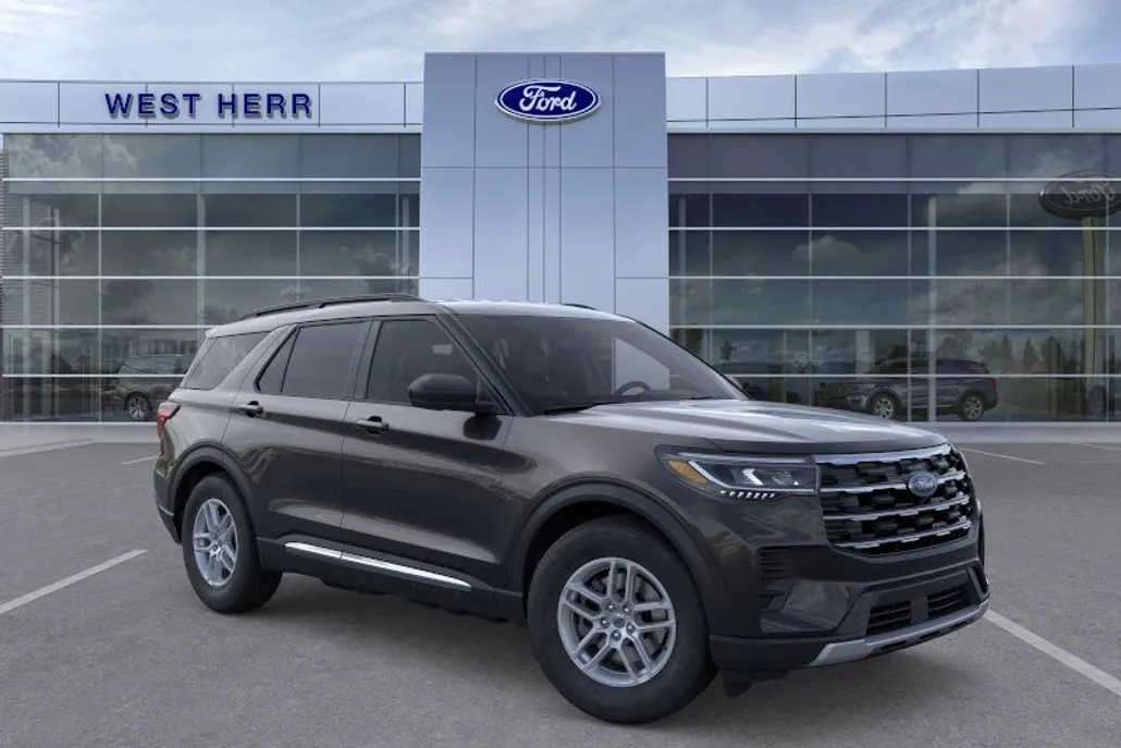 2025 Ford Explorer photo 1