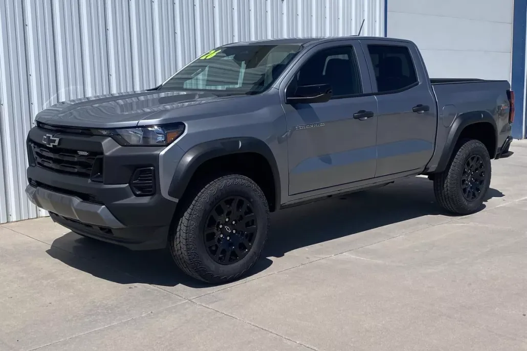 2026 Chevrolet Colorado Trail Boss photo 1