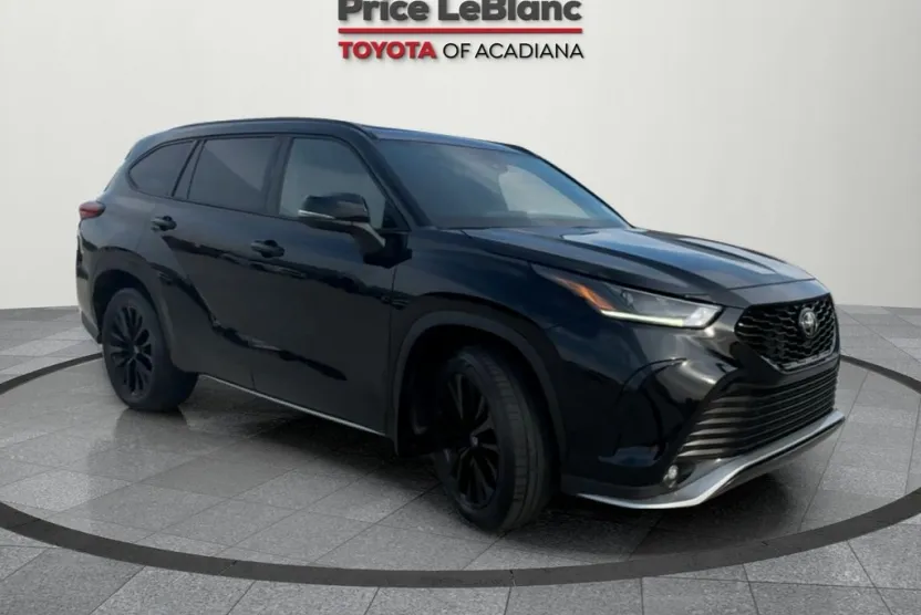 2023 Toyota Highlander XSE photo 1