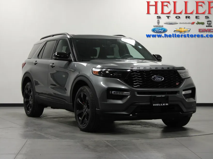 2023 Ford Explorer ST photo 1