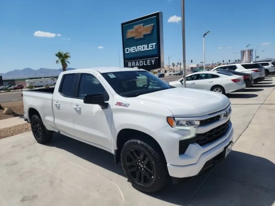 2025 Chevrolet Silverado 1500 RST photo 1