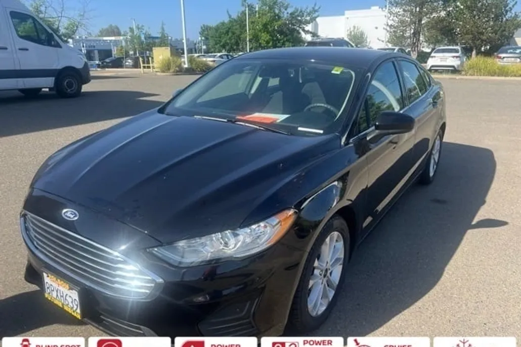 2020 Ford Fusion SE photo 1