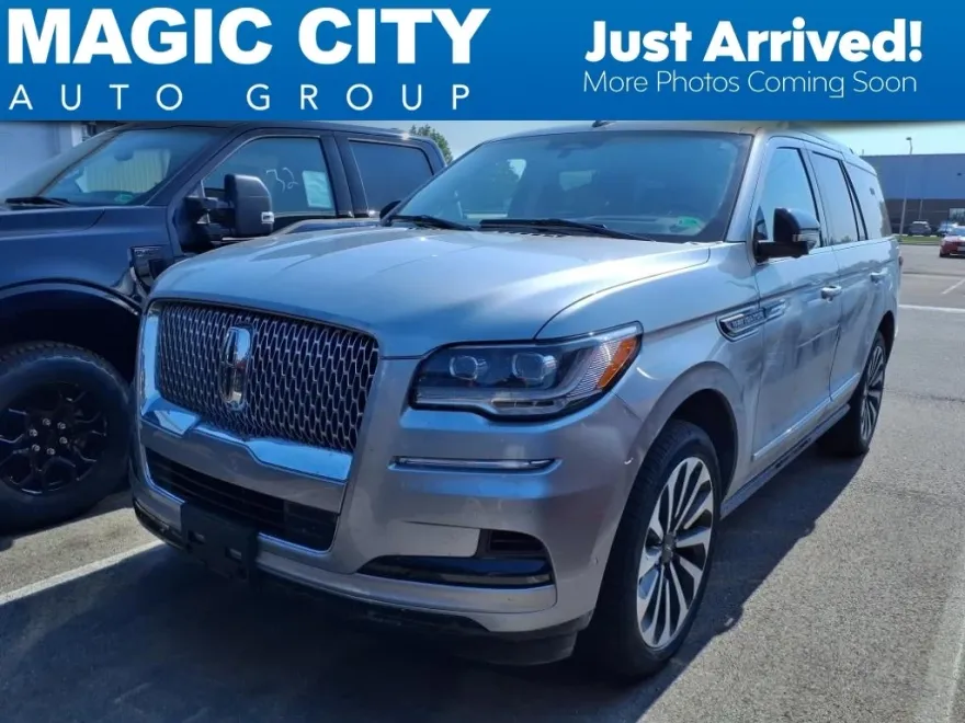 2022 Lincoln Navigator Reserve photo 1
