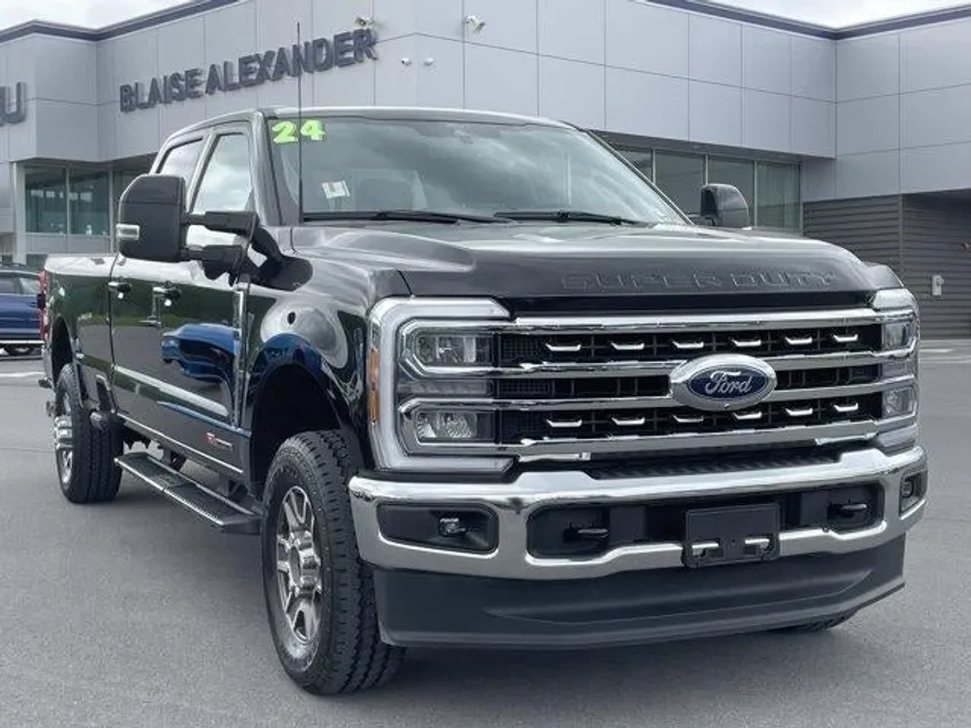 2024 Ford F-350 Lariat photo 1