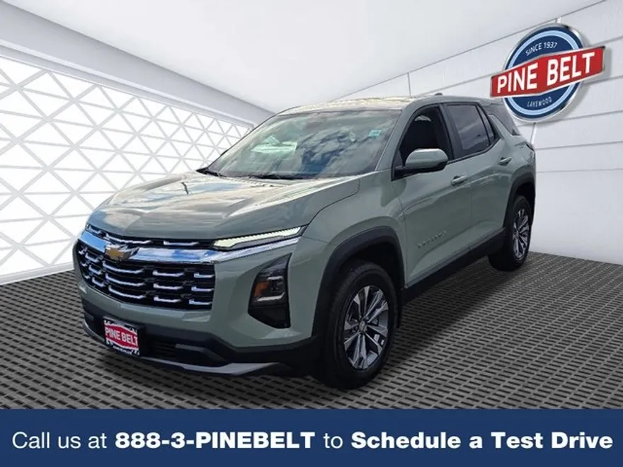 2026 Chevrolet Equinox LT photo 1