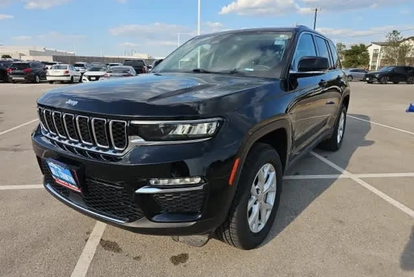 2023 Jeep Grand Cherokee Limited photo 1