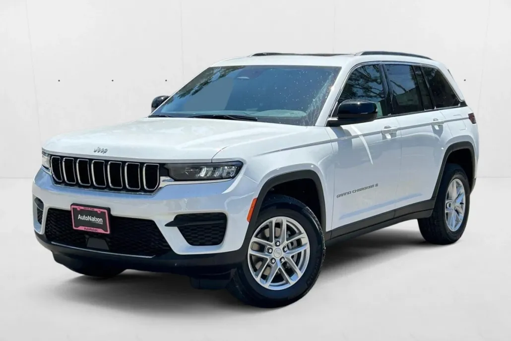 2025 Jeep Grand Cherokee Laredo X photo 1