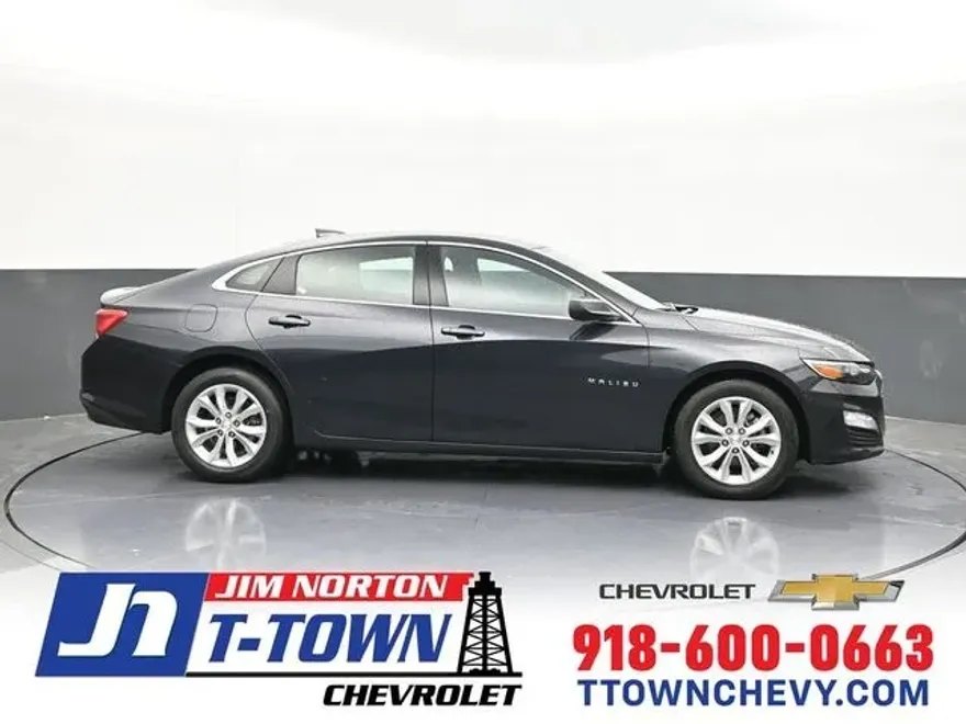 2023 Chevrolet Malibu 1LT photo 1