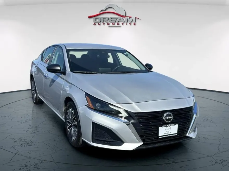2024 Nissan Altima 2.5 SV photo 1