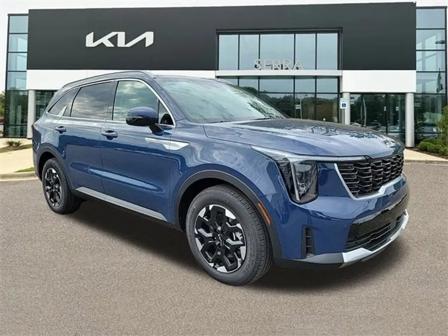 2025 Kia Sorento S photo 1