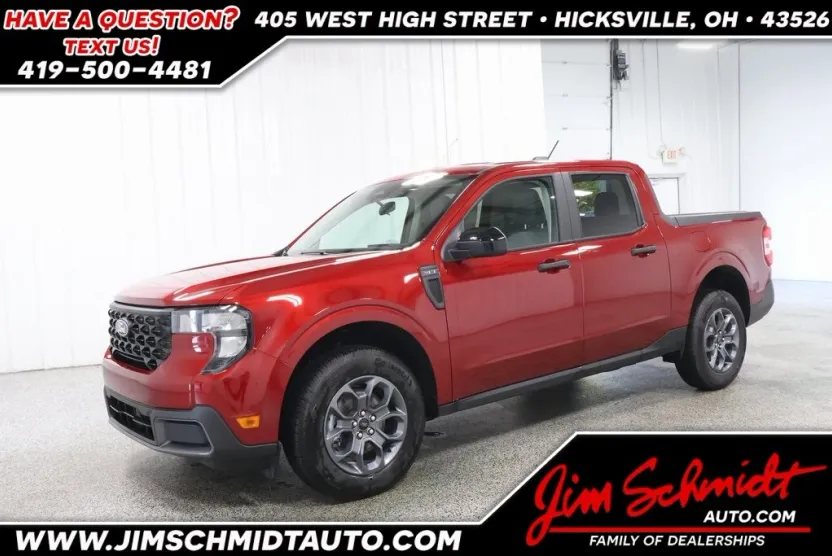 2025 Ford Maverick XLT photo 1