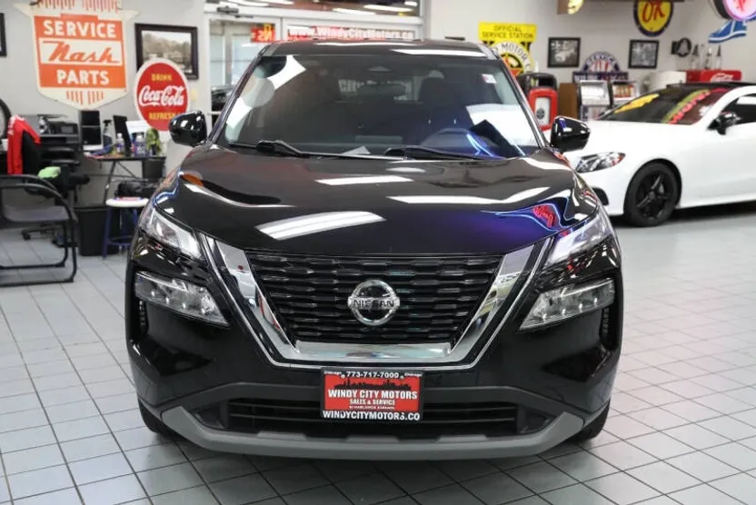 2021 Nissan Rogue SV photo 1