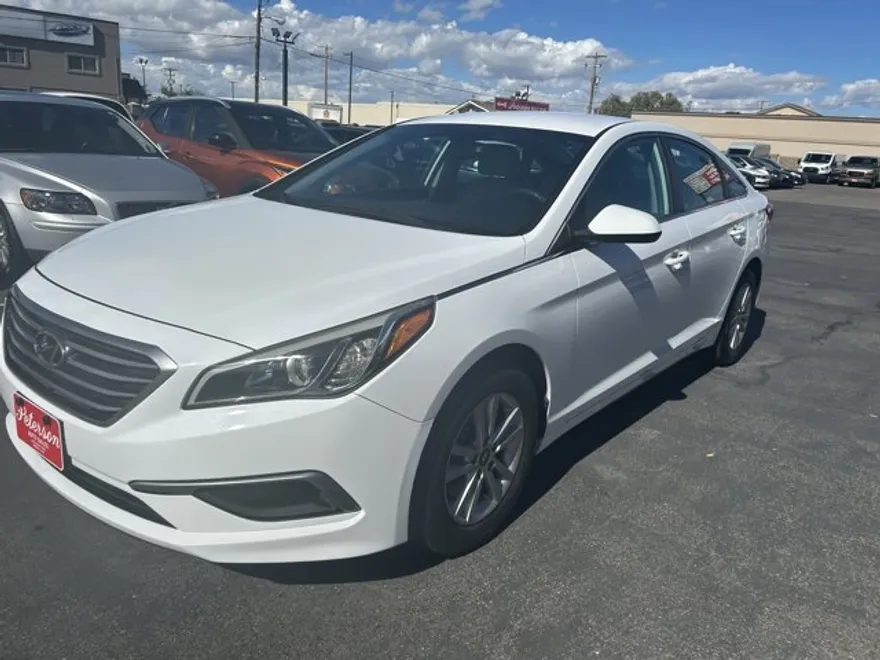 2016 Hyundai Sonata SE photo 1