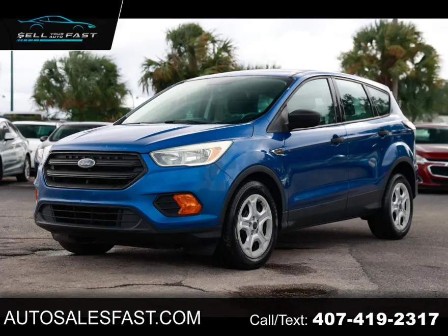 2017 Ford Escape S photo 1