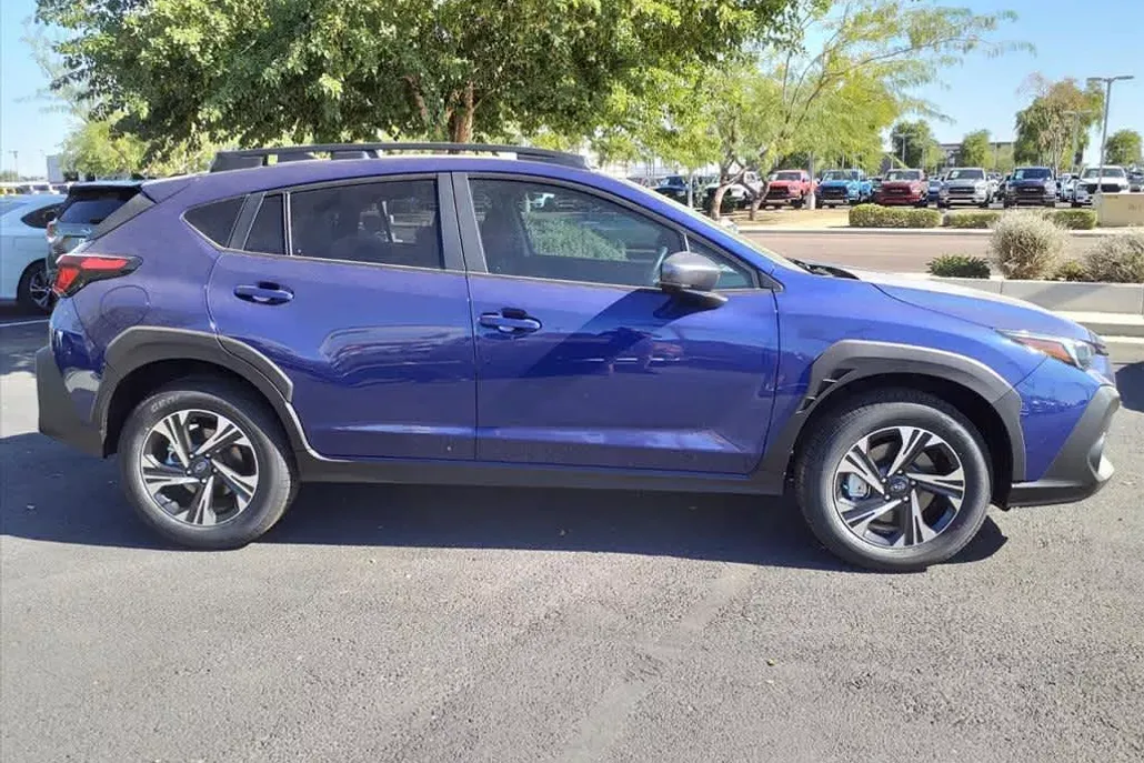 2025 Subaru Crosstrek Premium photo 1