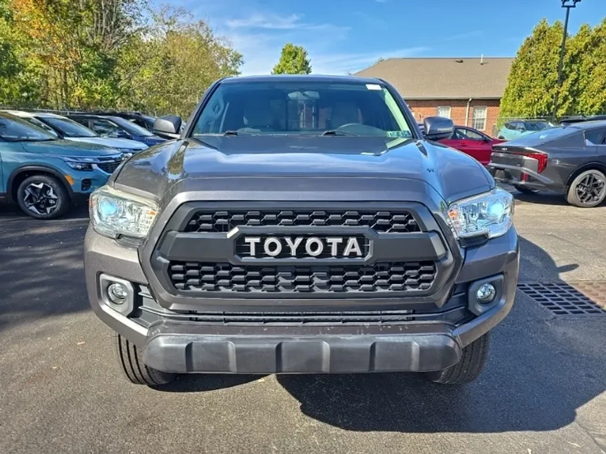 2016 Toyota Tacoma SR photo 2