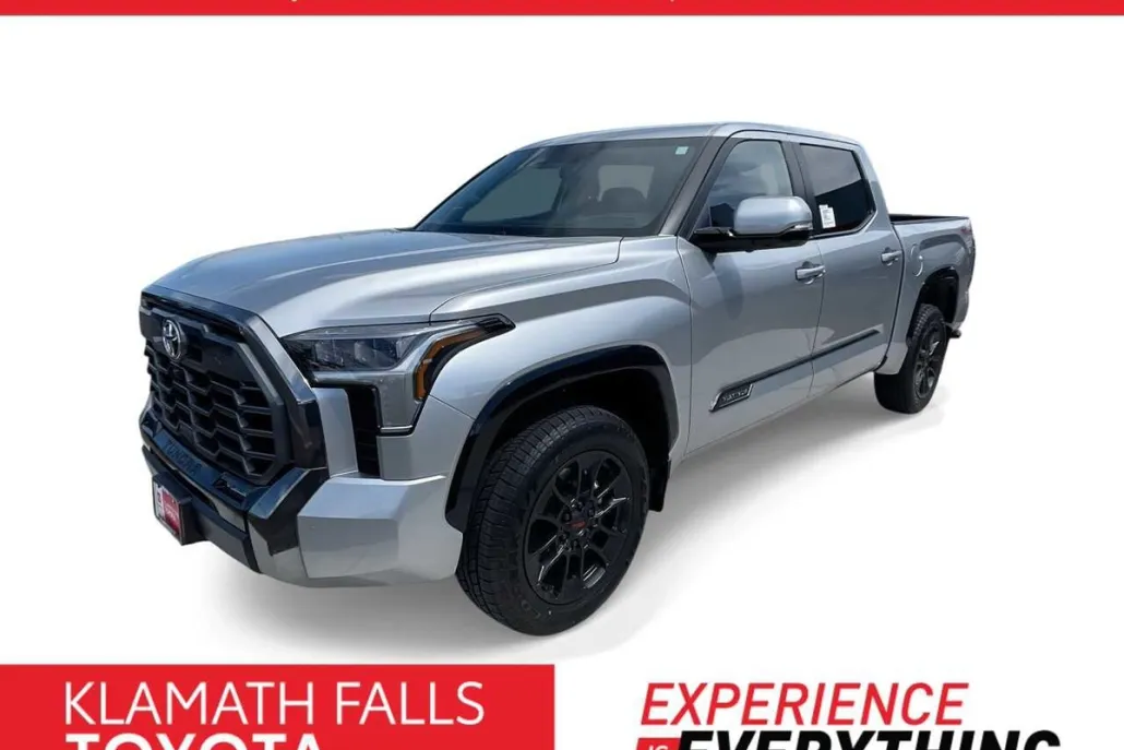 2025 Toyota Tundra Platinum photo 1