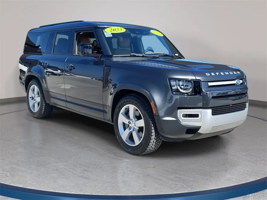 2023 Land Rover Defender 130 First Edition photo 1