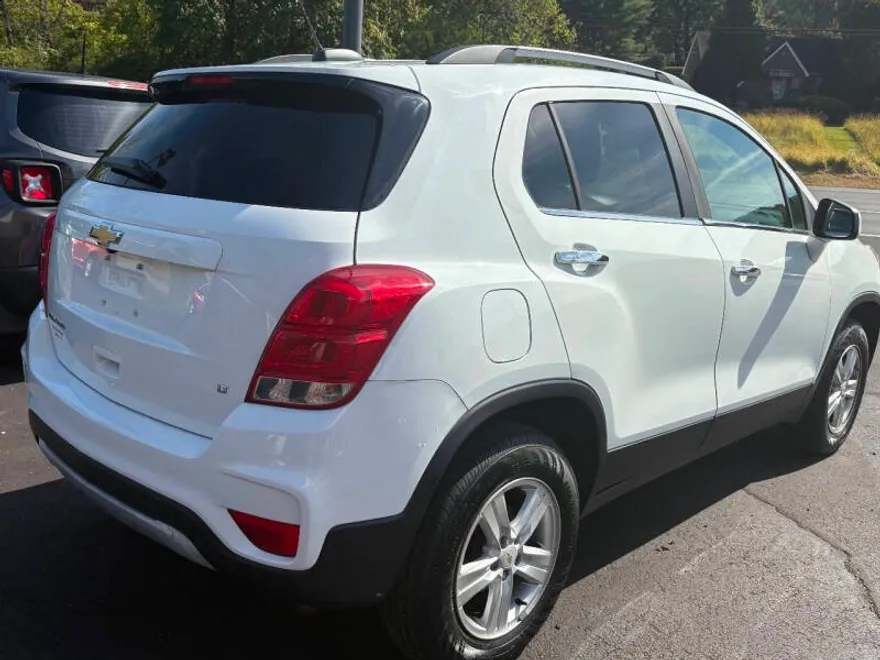 2017 Chevrolet Trax LT photo 1