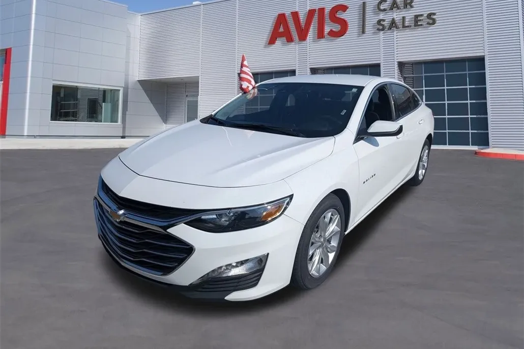 2024 Chevrolet Malibu 1LT photo 1