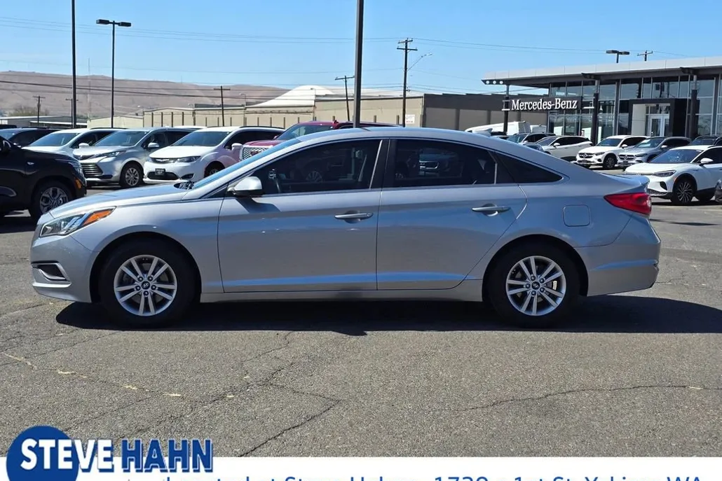 2017 Hyundai Sonata Base photo 1