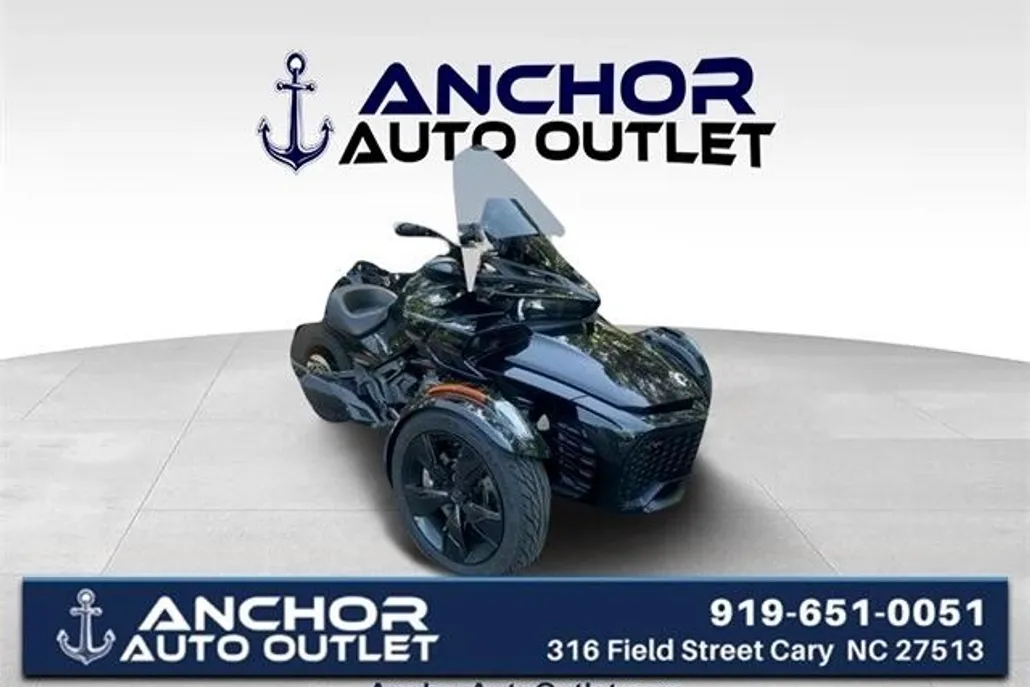 2022 Can Am Spyder photo 1