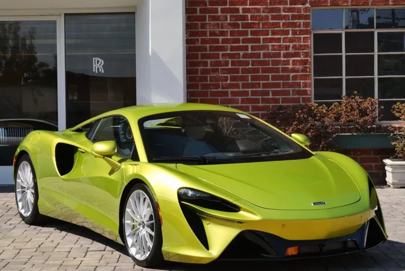 2025 Mclaren ARTURA photo 1