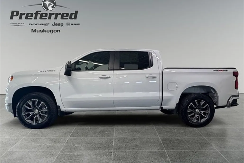 2023 Chevrolet Silverado 1500 LT photo 1