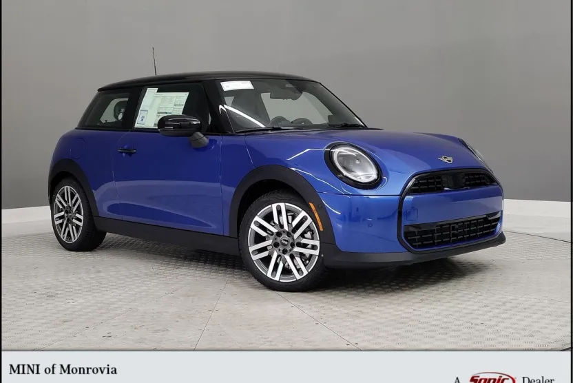 2026 Mini Cooper Signature photo 1