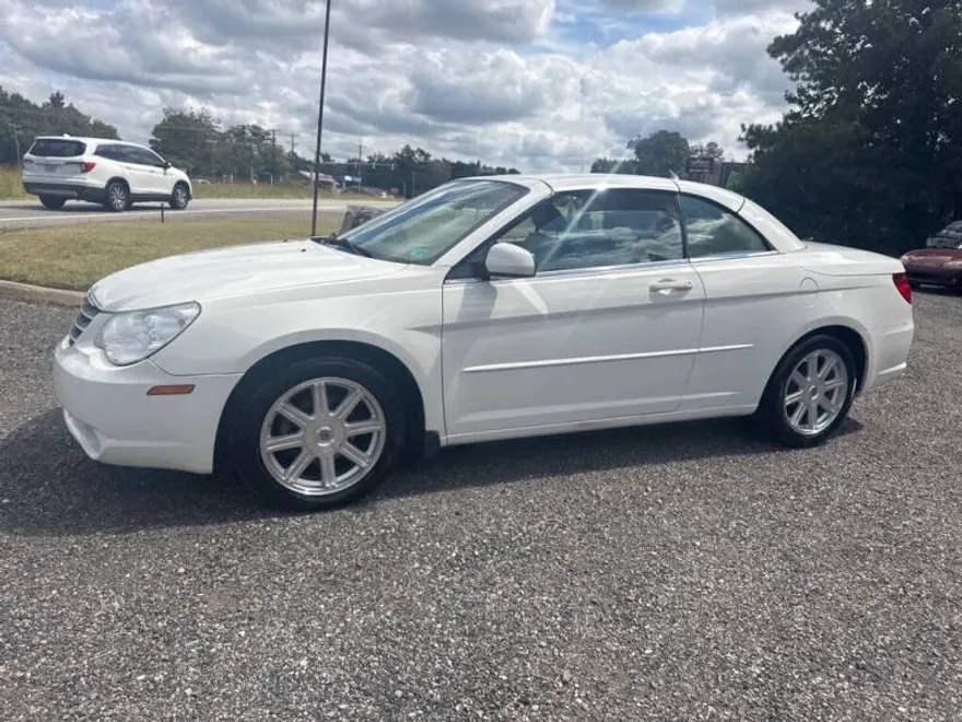 2008 Chrysler Sebring Touring photo 1