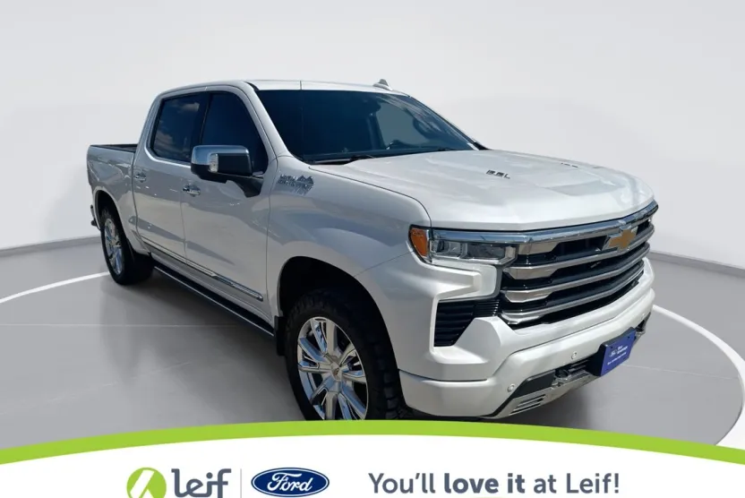 2023 Chevrolet Silverado 1500 High Country photo 1