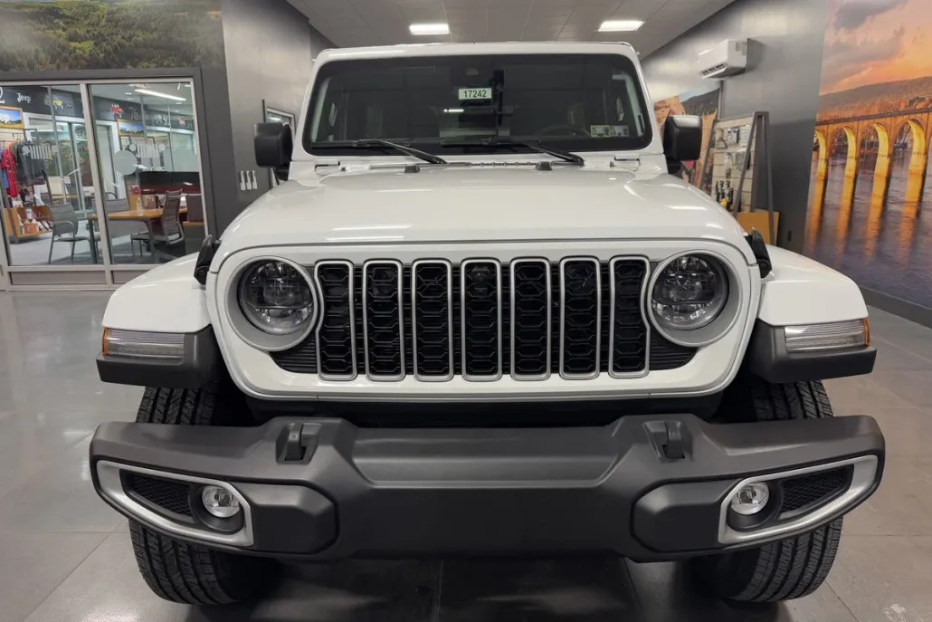 2025 Jeep Wrangler Sahara photo 1