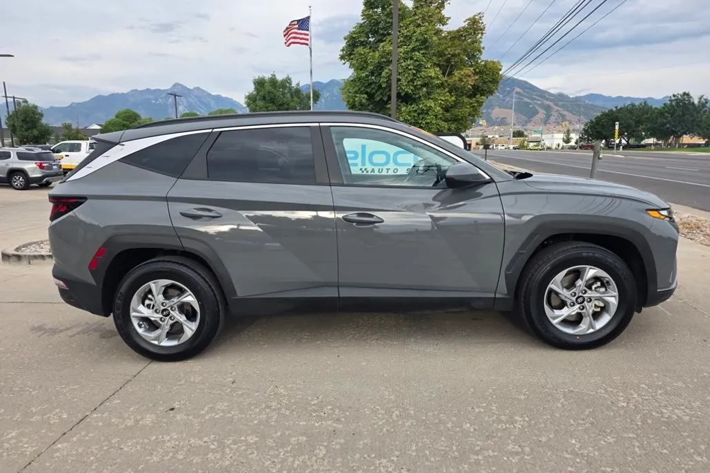 2024 Hyundai Tucson SEL photo 1